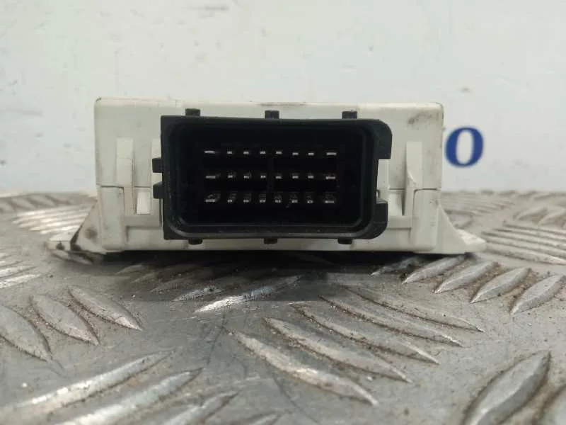 Modulo Electronico para Toyota Avensis Wagon (T25)