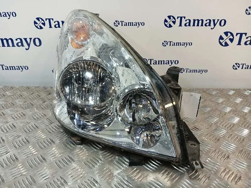 Faro Derecho para Toyota Corolla Verso (R1)