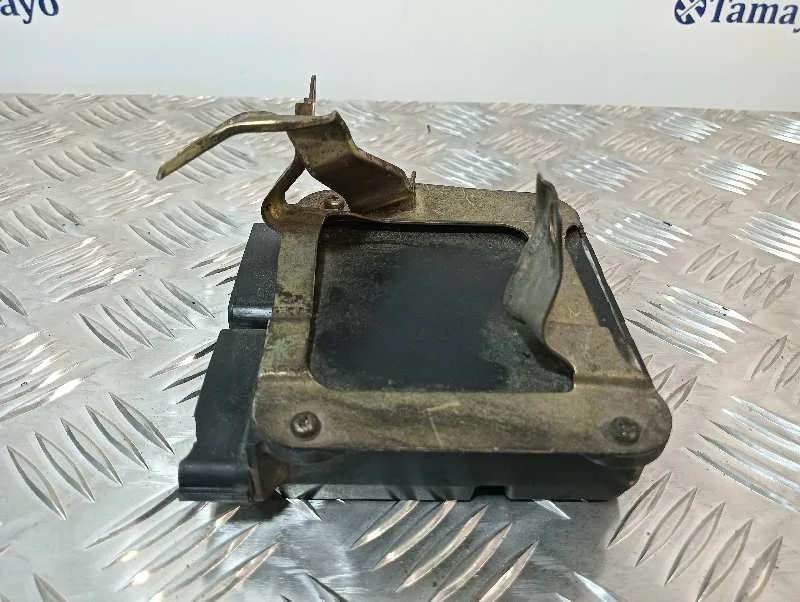 Centralita Motor Uce para Toyota Avensis Wagon (T25)