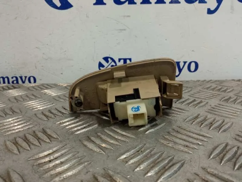 Mando Elevalunas Delantero Derecho para Toyota Avensis Wagon (T25)