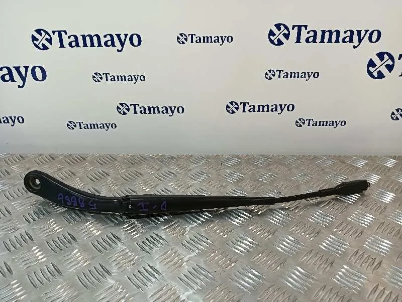 Brazo Limpia Delantero Izquierdo para Mercedes-Benz Clase Gla (W156)