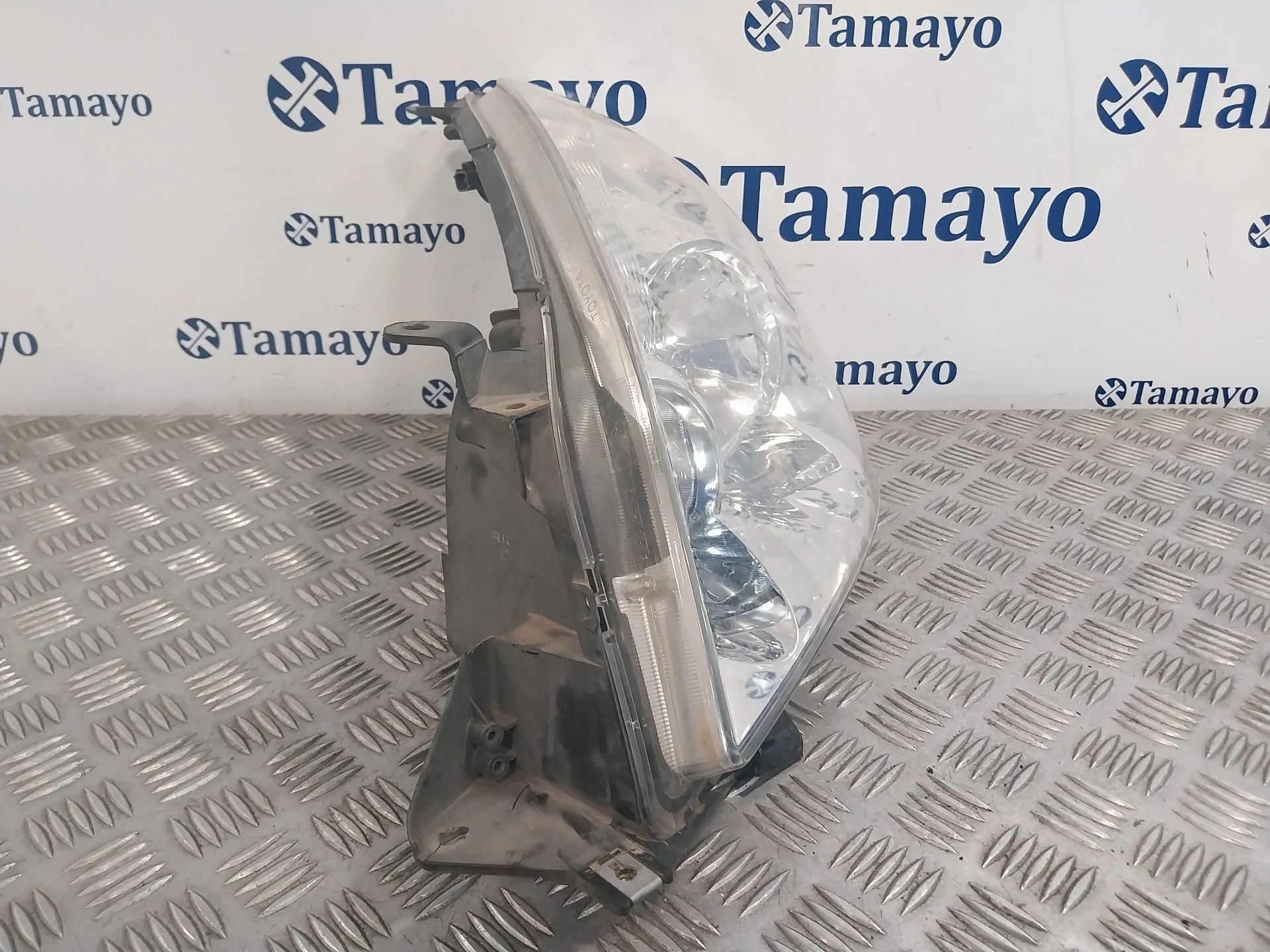 Faro Izquierdo para Toyota Corolla Verso (R1)