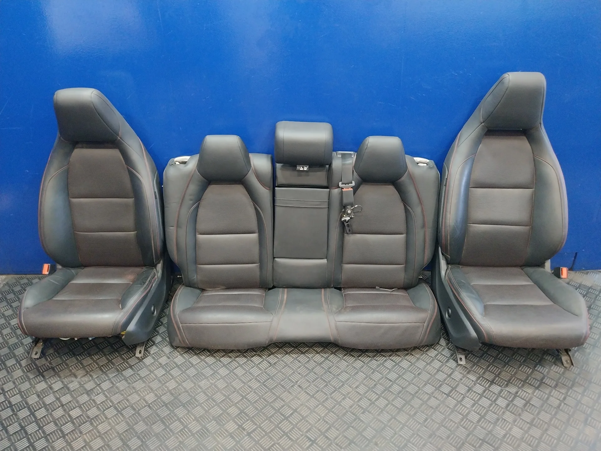 Juego Asientos Completo para Mercedes-Benz Clase Gla (W156)