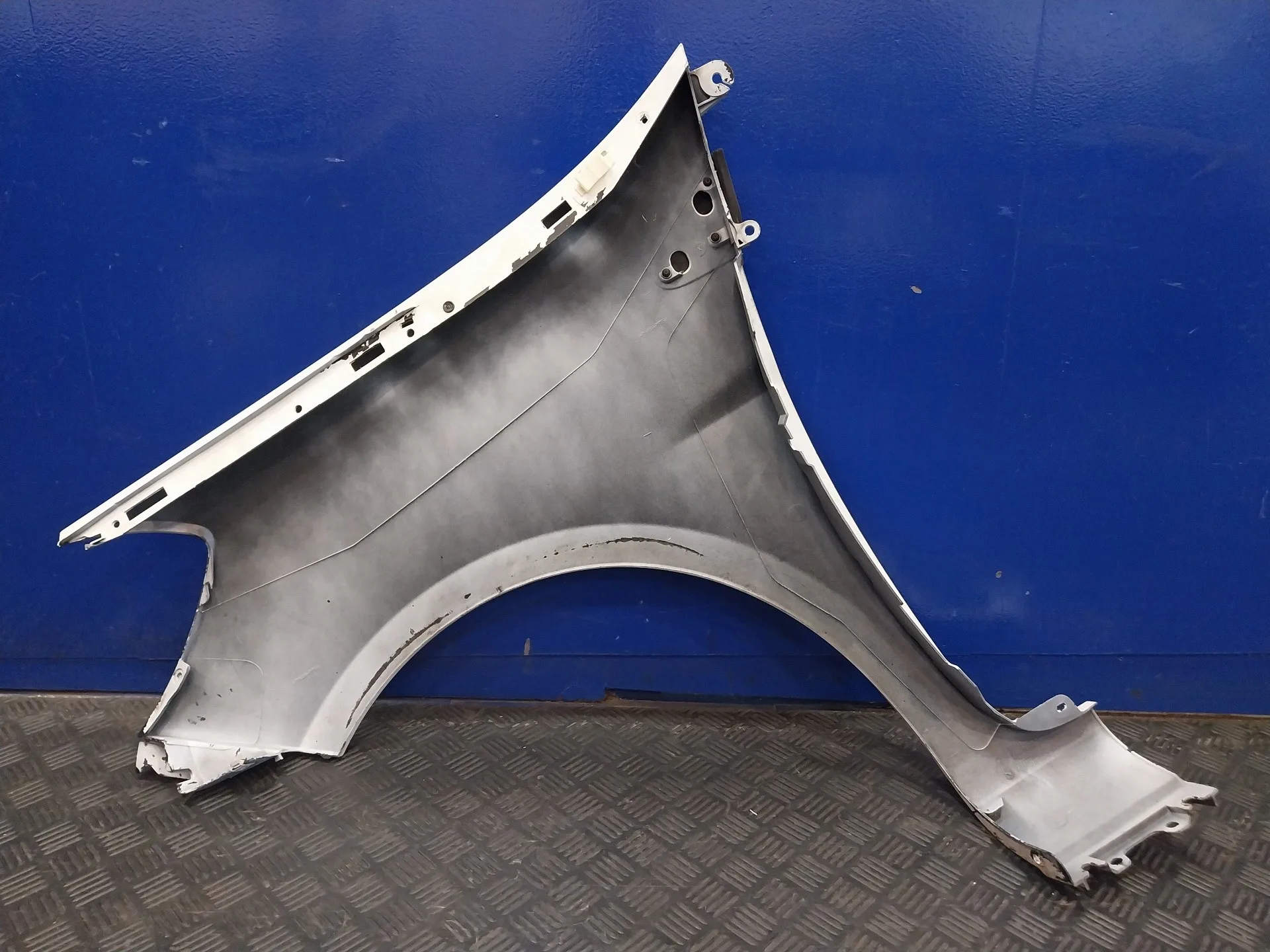 Aleta Delantera Derecha para Renault Clio Iii