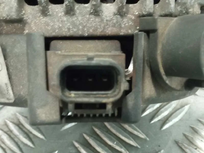 Alternador para Mazda 3 Berlina (Bk)