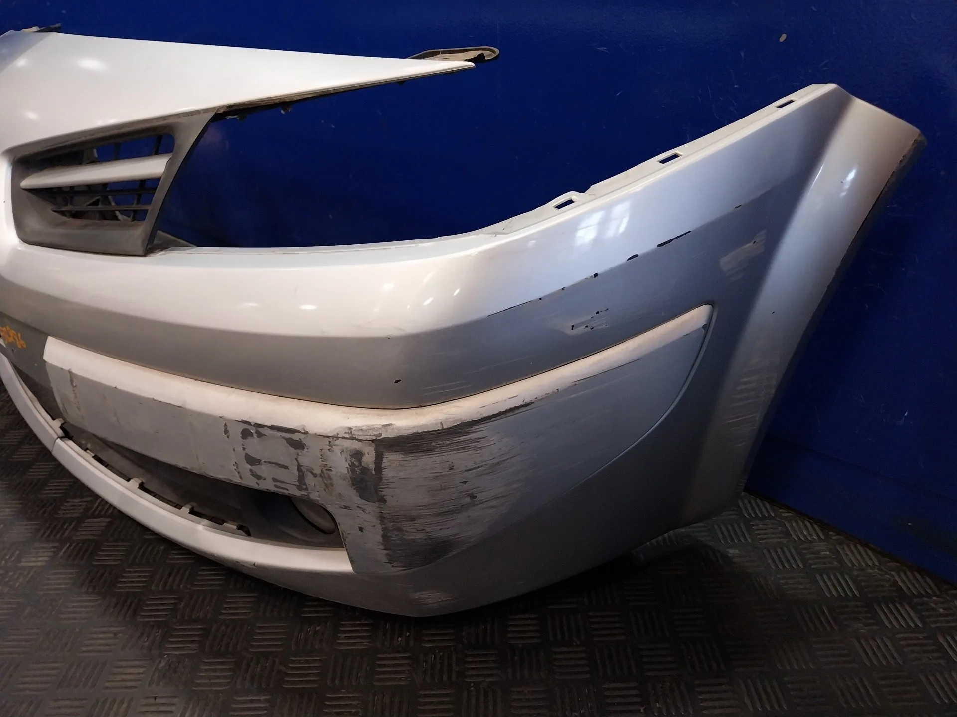 Paragolpes Delantero para Renault Megane Ii Berlina 5P