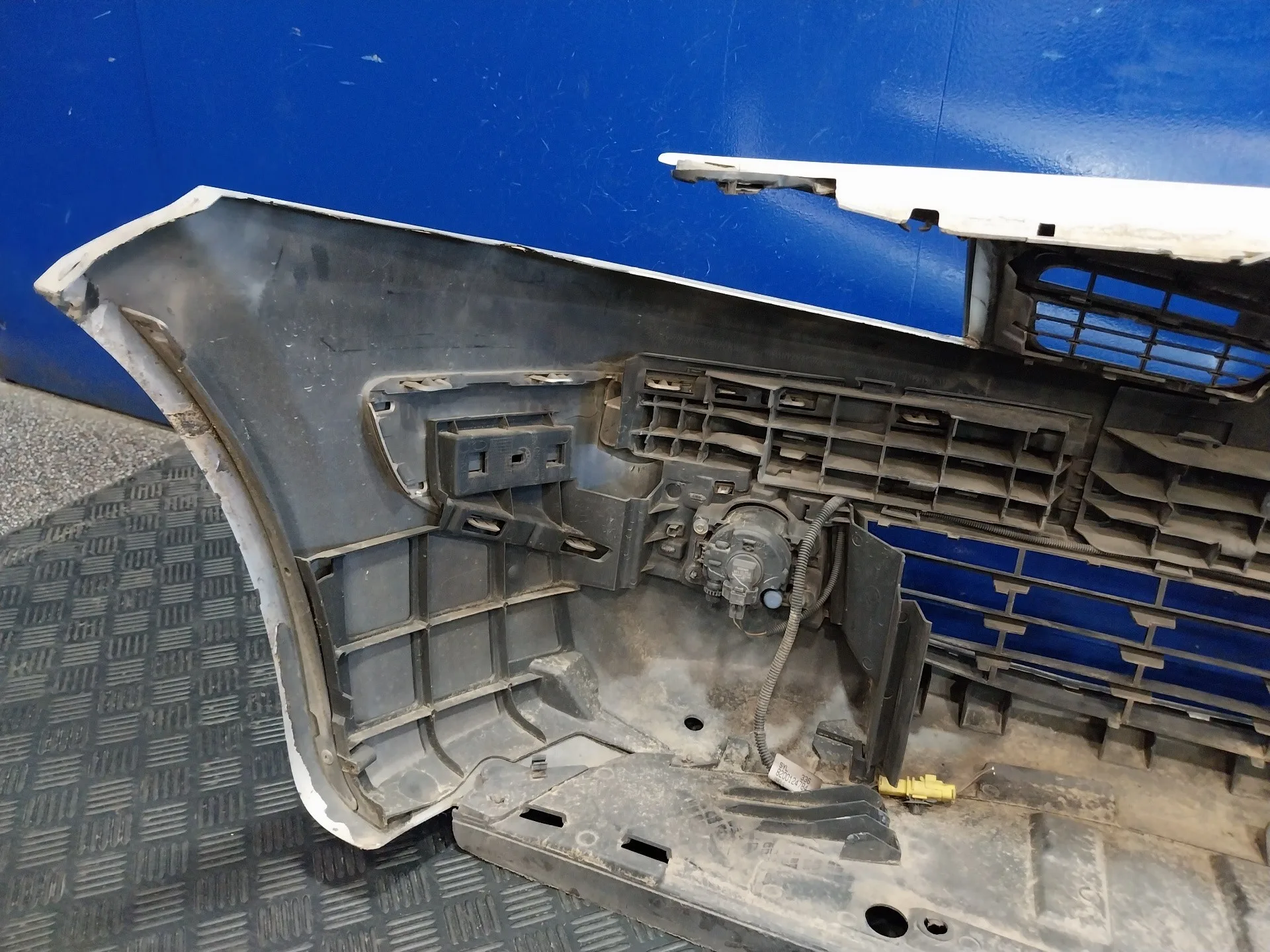 Paragolpes Delantero para Renault Megane Ii Berlina 5P