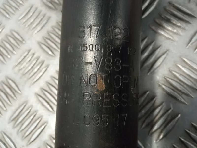 Amortiguador Delantero Derecho para Toyota Avensis Wagon (T25)