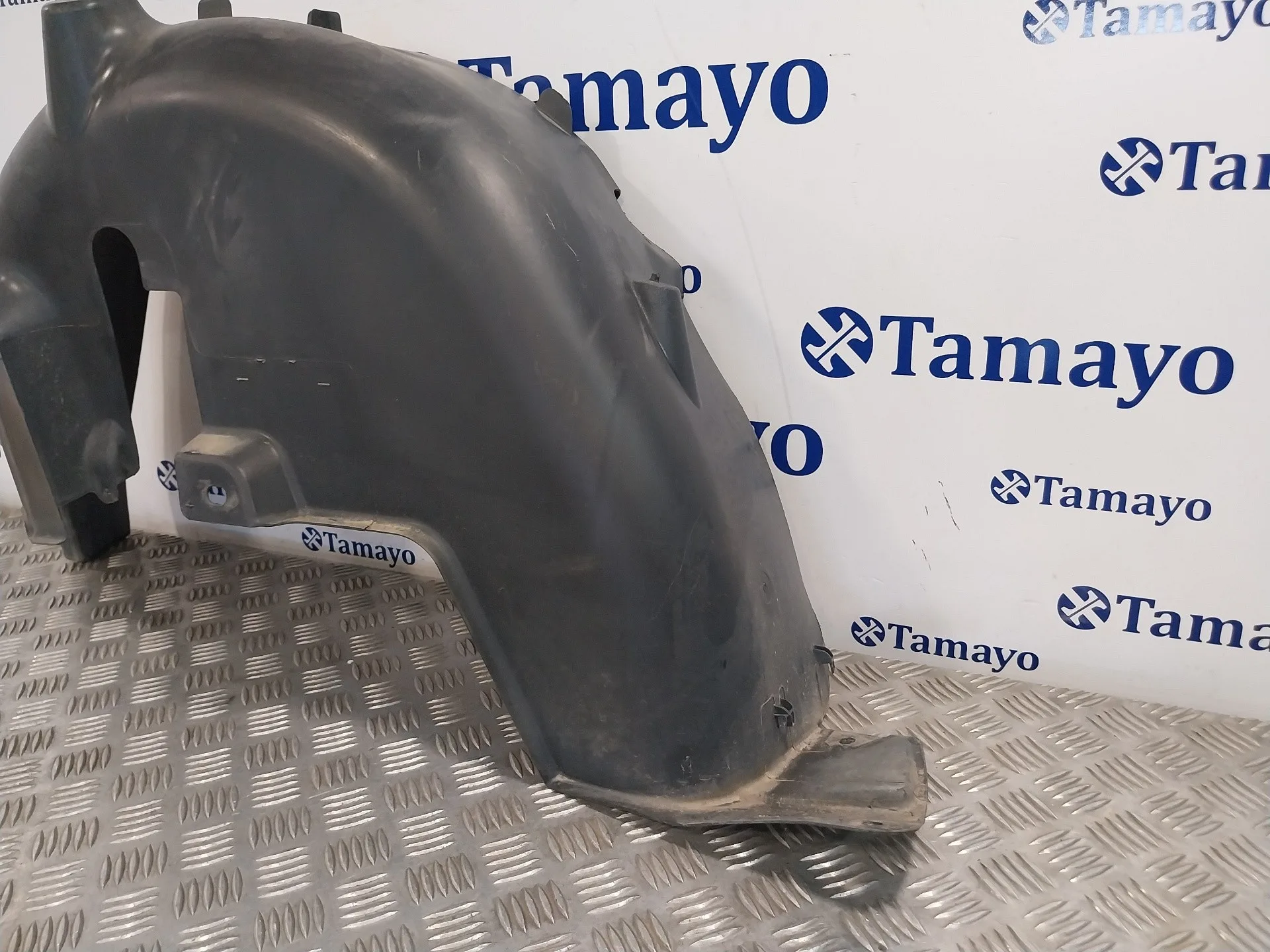 Plastico Paso Rueda Trasero Derecho para Peugeot 208