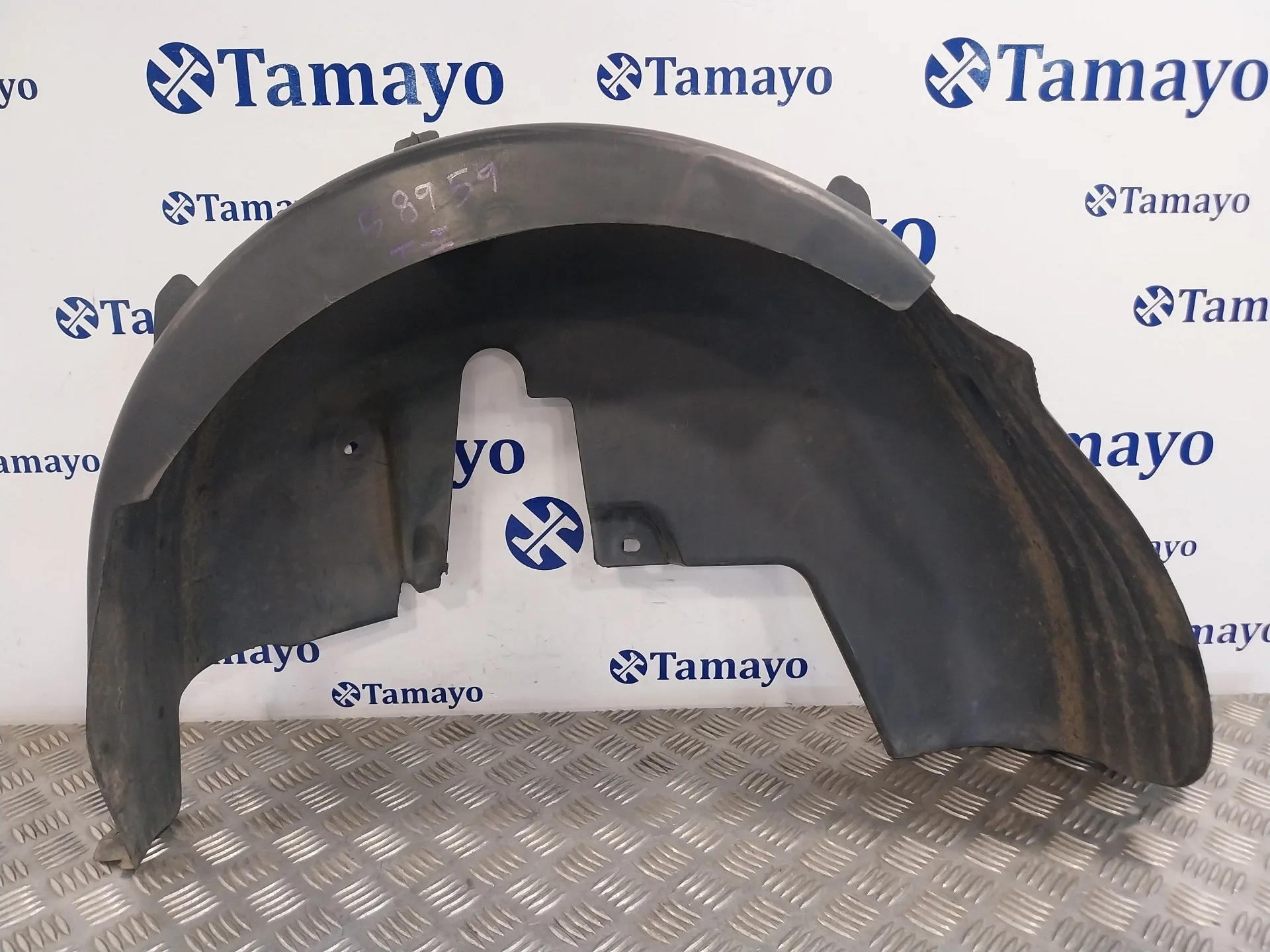 Plastico Paso Rueda Trasero Izquierdo para Peugeot 208