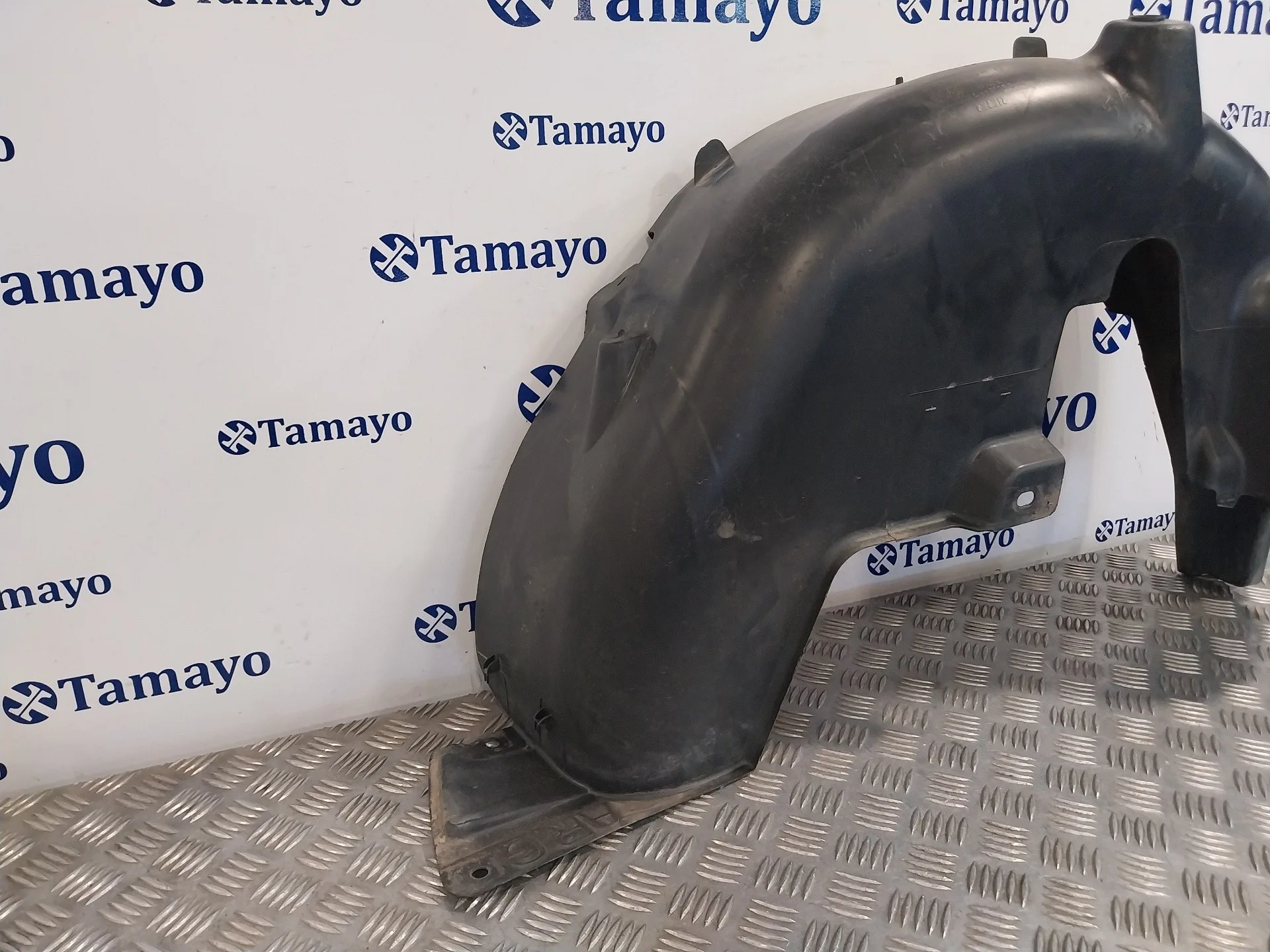 Plastico Paso Rueda Trasero Izquierdo para Peugeot 208