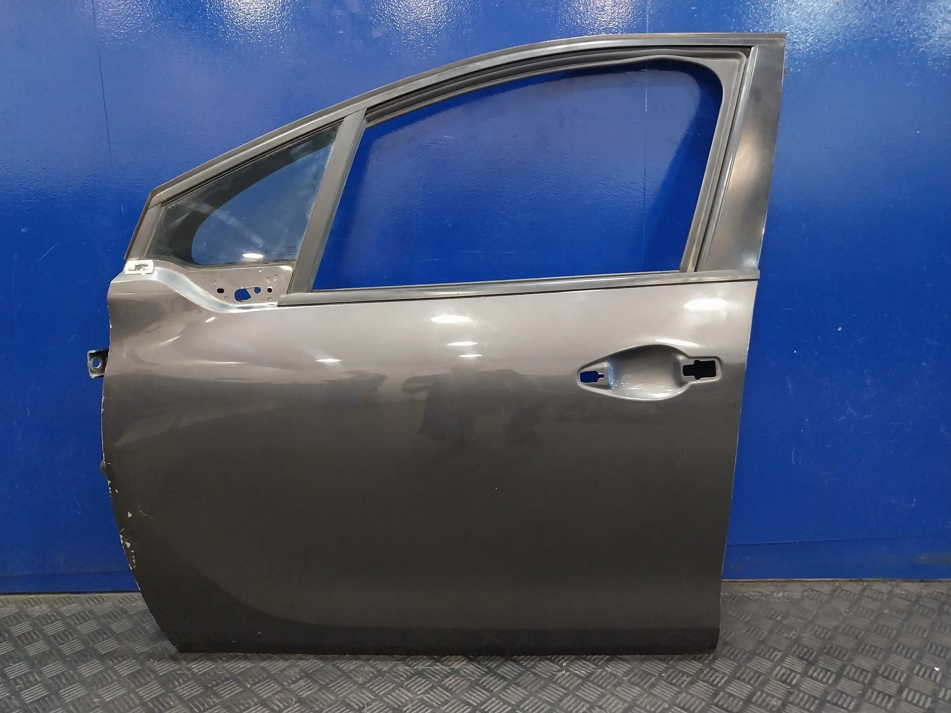 Puerta Delantera Izquierda para Peugeot 208