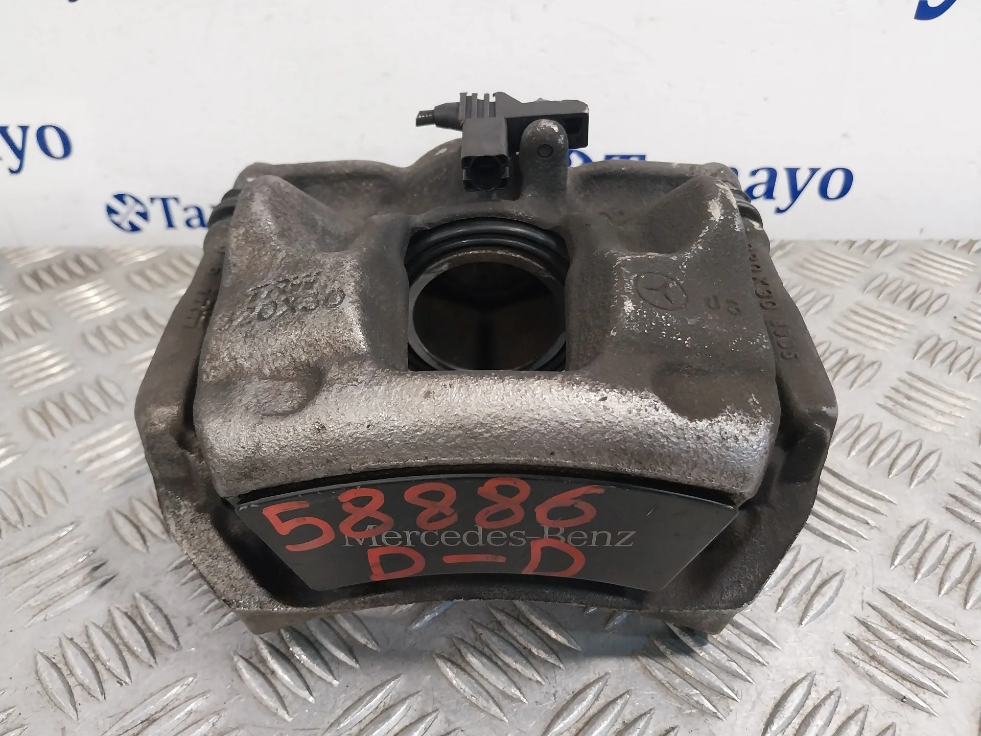 Pinza Freno Delantera Derecha para Mercedes-Benz Clase Gla (W156)