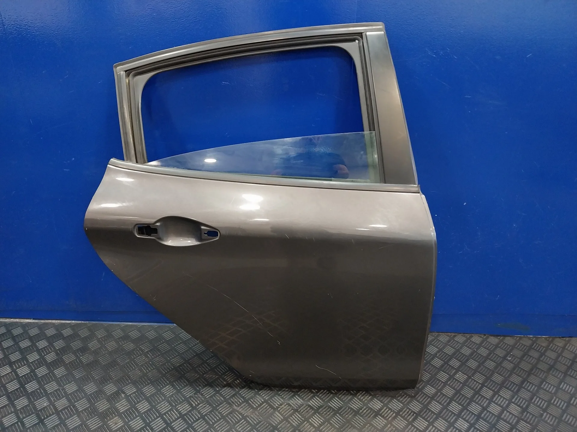 Puerta Trasera Derecha para Peugeot 208