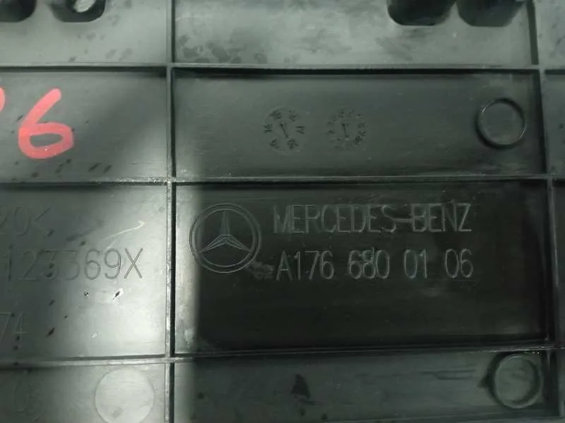 Moldura para Mercedes-Benz Clase Gla (W156)