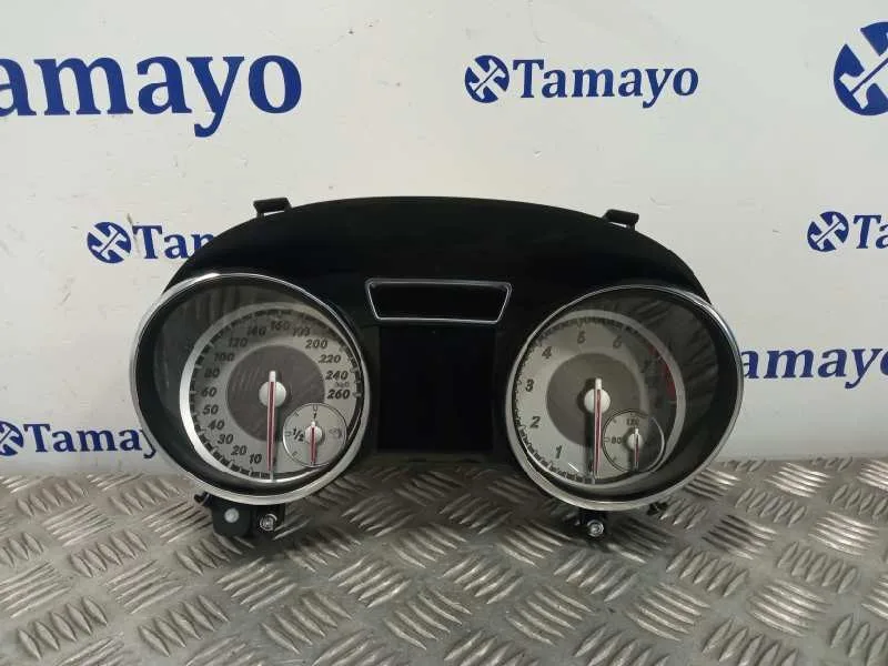 Cuadro Instrumentos para Mercedes-Benz Clase Gla (W156)