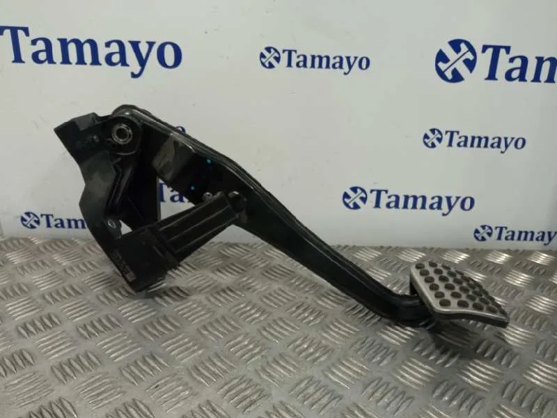 Pedal Freno para Mercedes-Benz Clase Gla (W156)