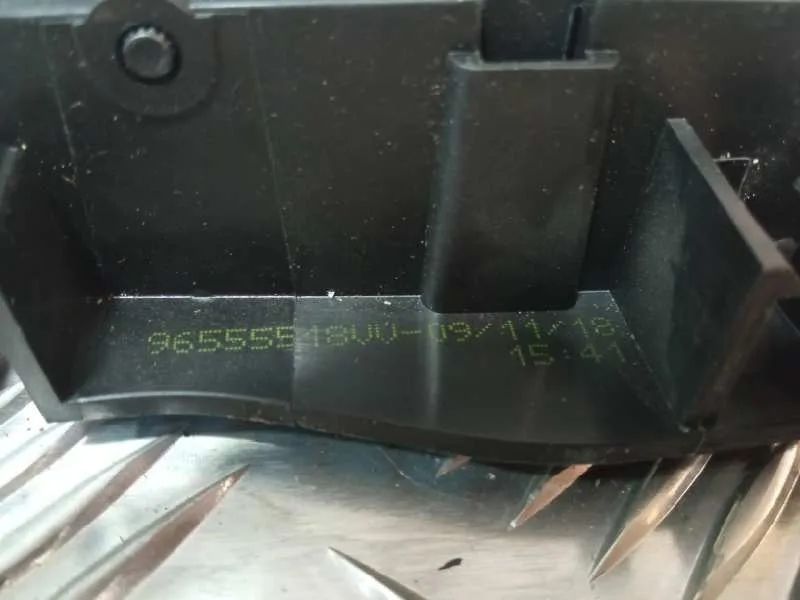 Maneta Interior Trasera Izquierda para Peugeot 208
