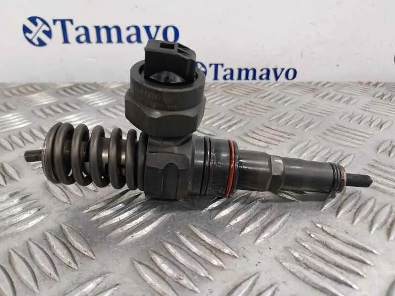 Inyector para Volkswagen Passat Berlina (3B3)