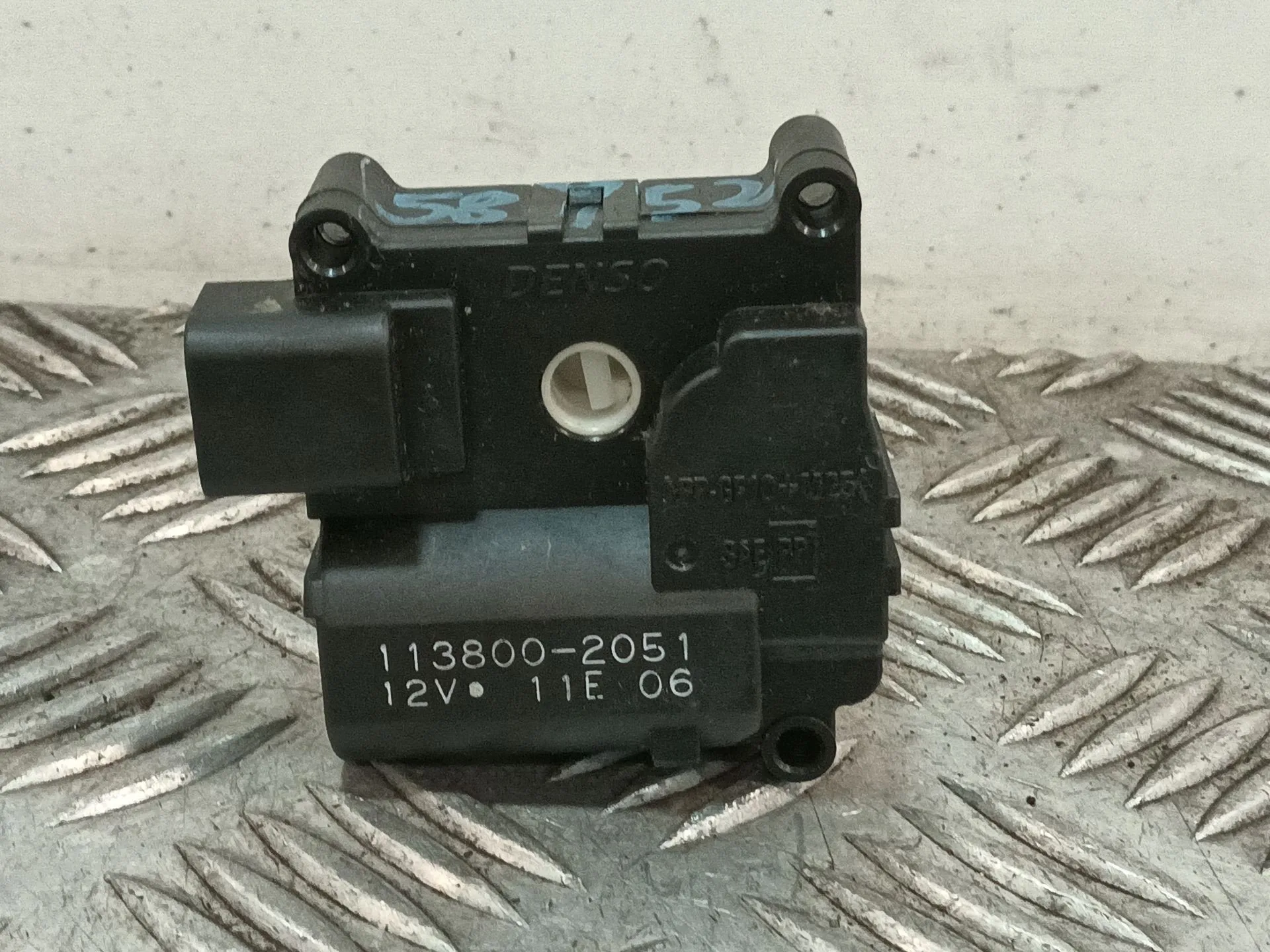 Motor Apertura Trampillas Climatizador para Toyota Corolla Verso (R1)