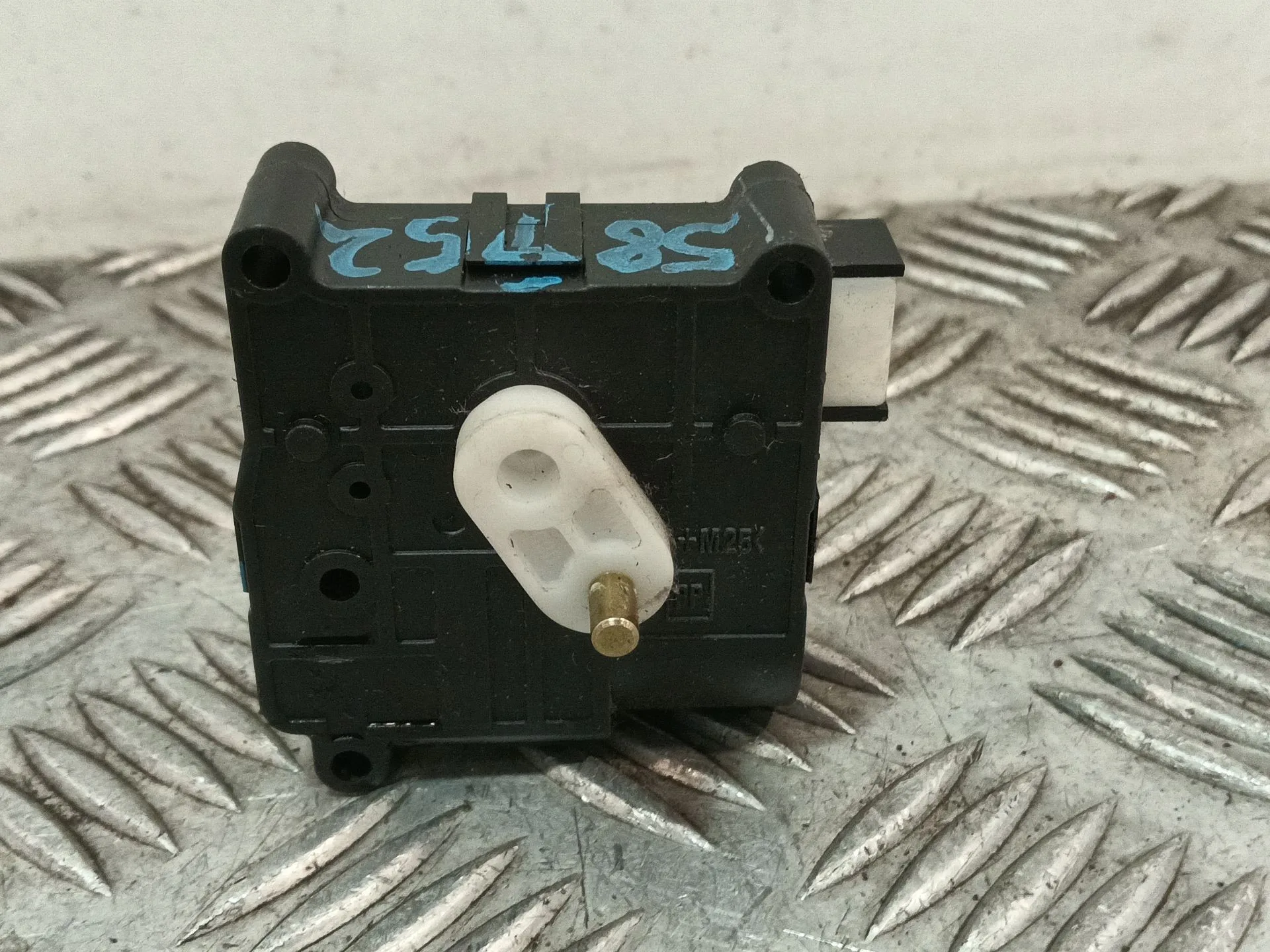 Motor Apertura Trampillas Climatizador para Toyota Corolla Verso (R1)
