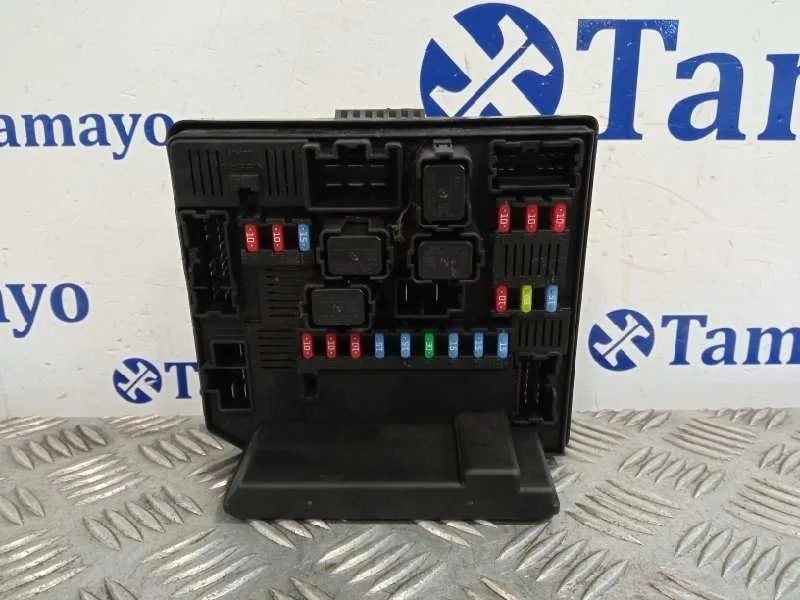 Caja Reles / Fusibles para Nissan Qashqai (J10)