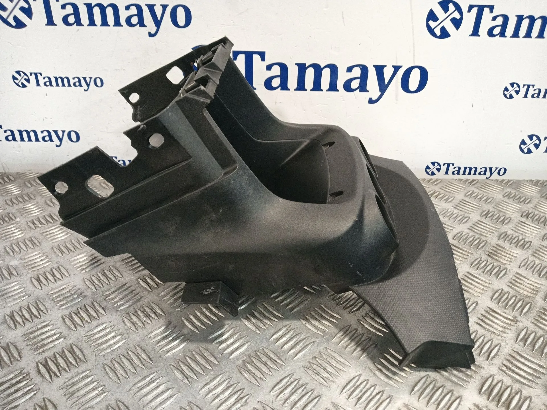 Moldura para Mitsubishi Outlander (Cw0)