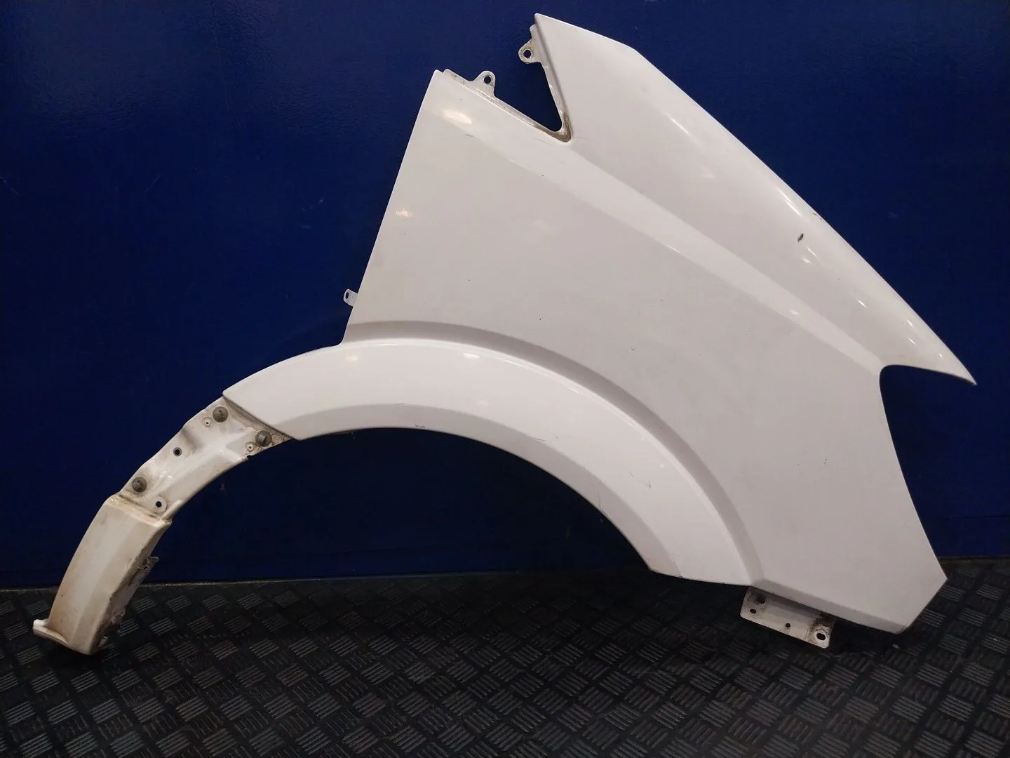Aleta Delantera Derecha para Mercedes-Benz Sprinter 5-T Caja/Chasis (B906)