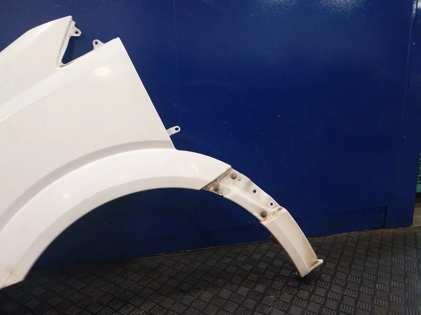 Aleta Delantera Izquierda para Mercedes-Benz Sprinter 5-T Caja/Chasis (B906)