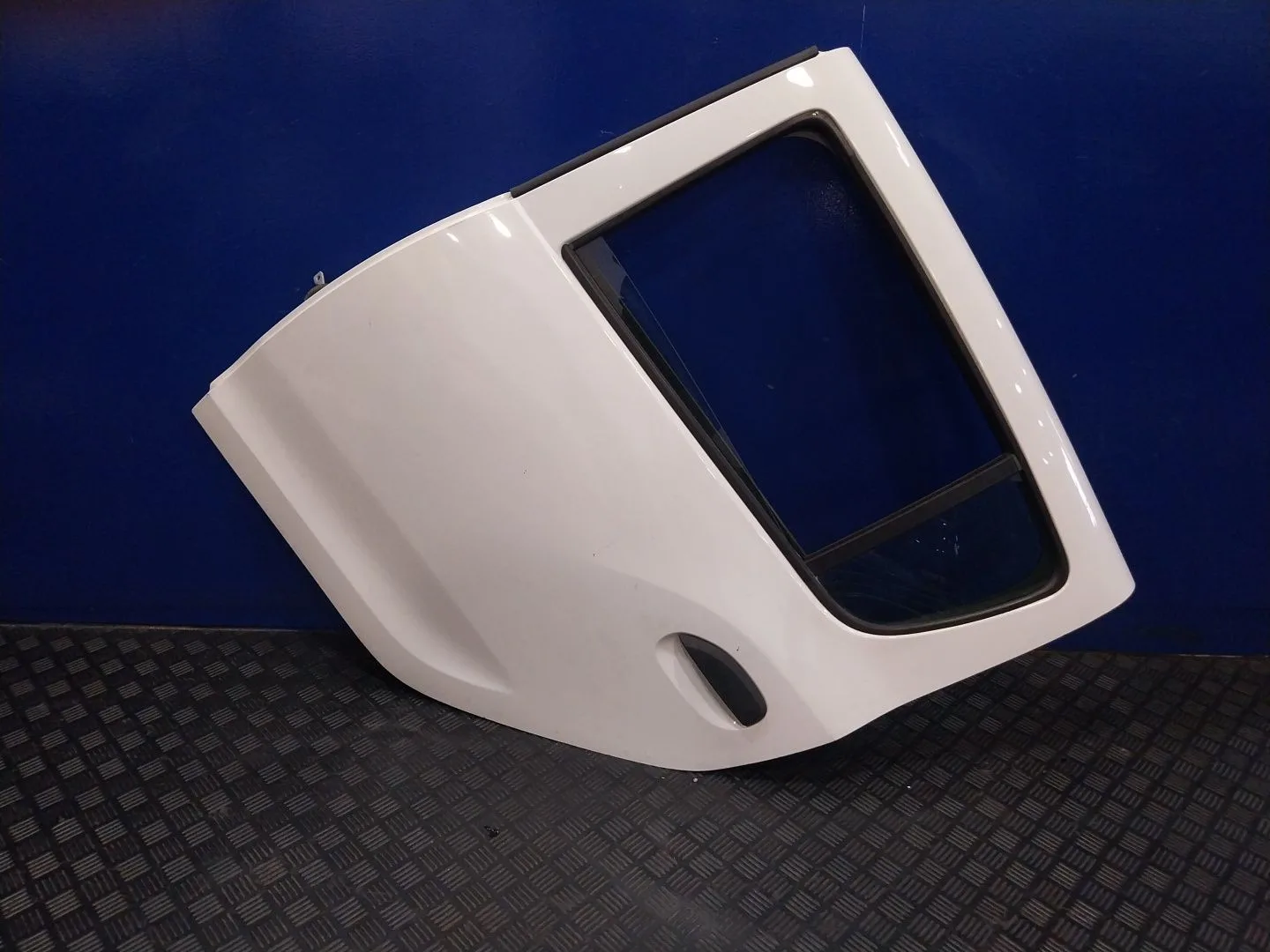 Puerta Trasera Izquierda para Dacia Sandero