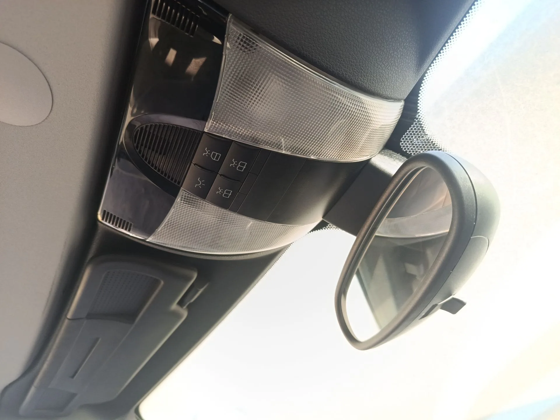 Luz Interior Delantera Central para Mercedes-Benz Slk (R171)