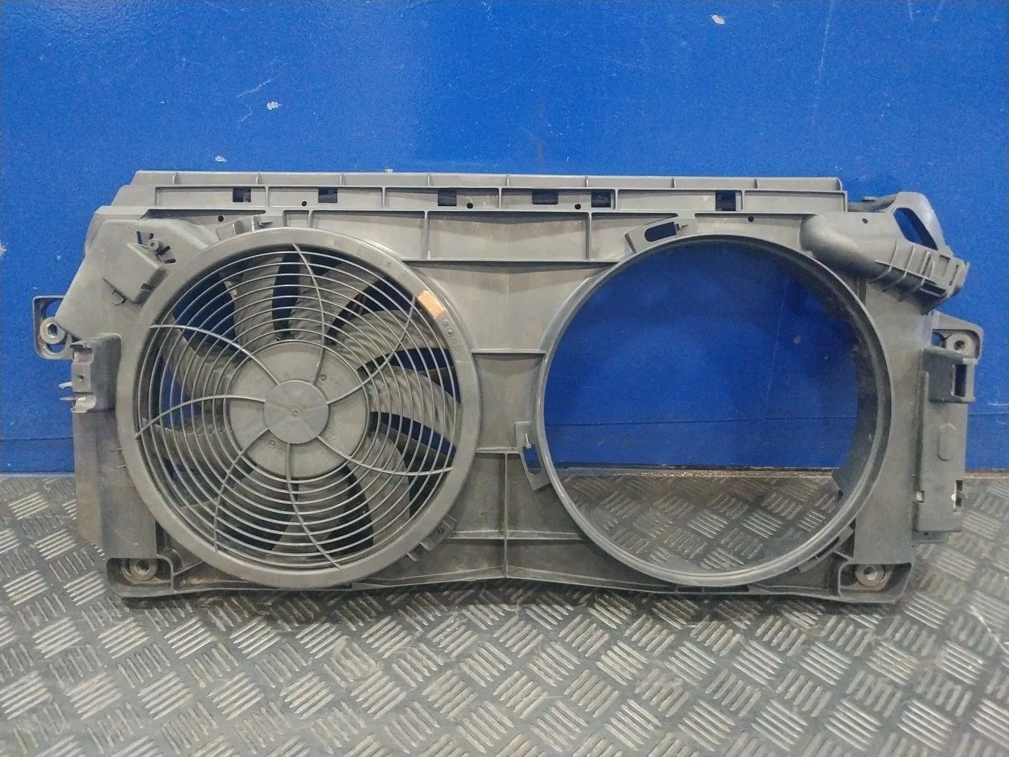 Electroventilador para Mercedes-Benz Sprinter 5-T Caja/Chasis (B906)