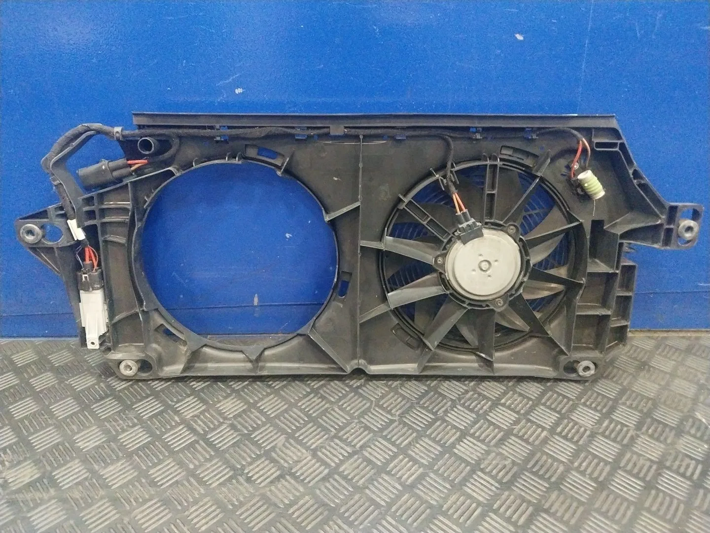 Electroventilador para Mercedes-Benz Sprinter 5-T Caja/Chasis (B906)