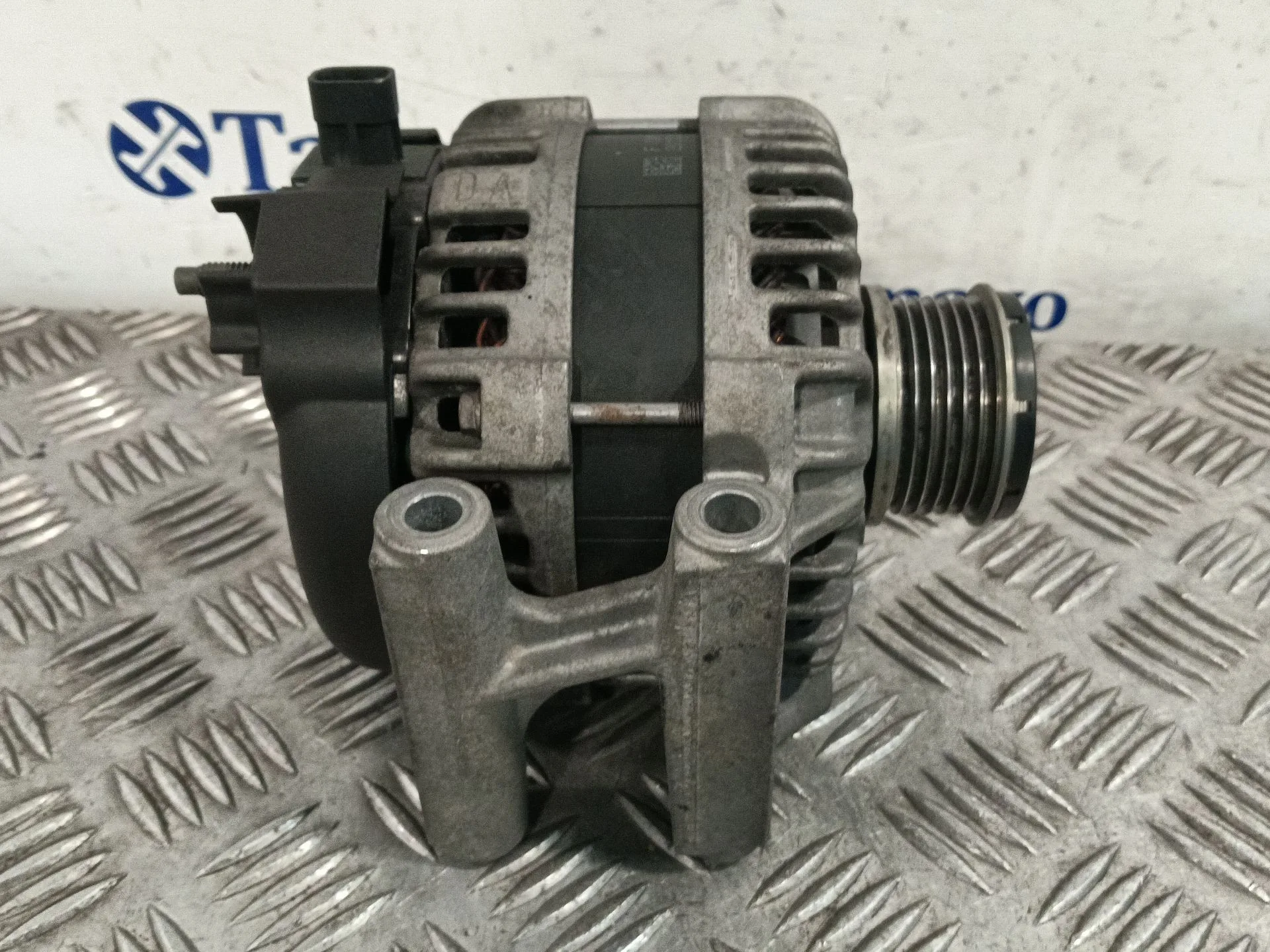 Alternador para Opel Corsa E Furgoneta/Hatchback (X15)