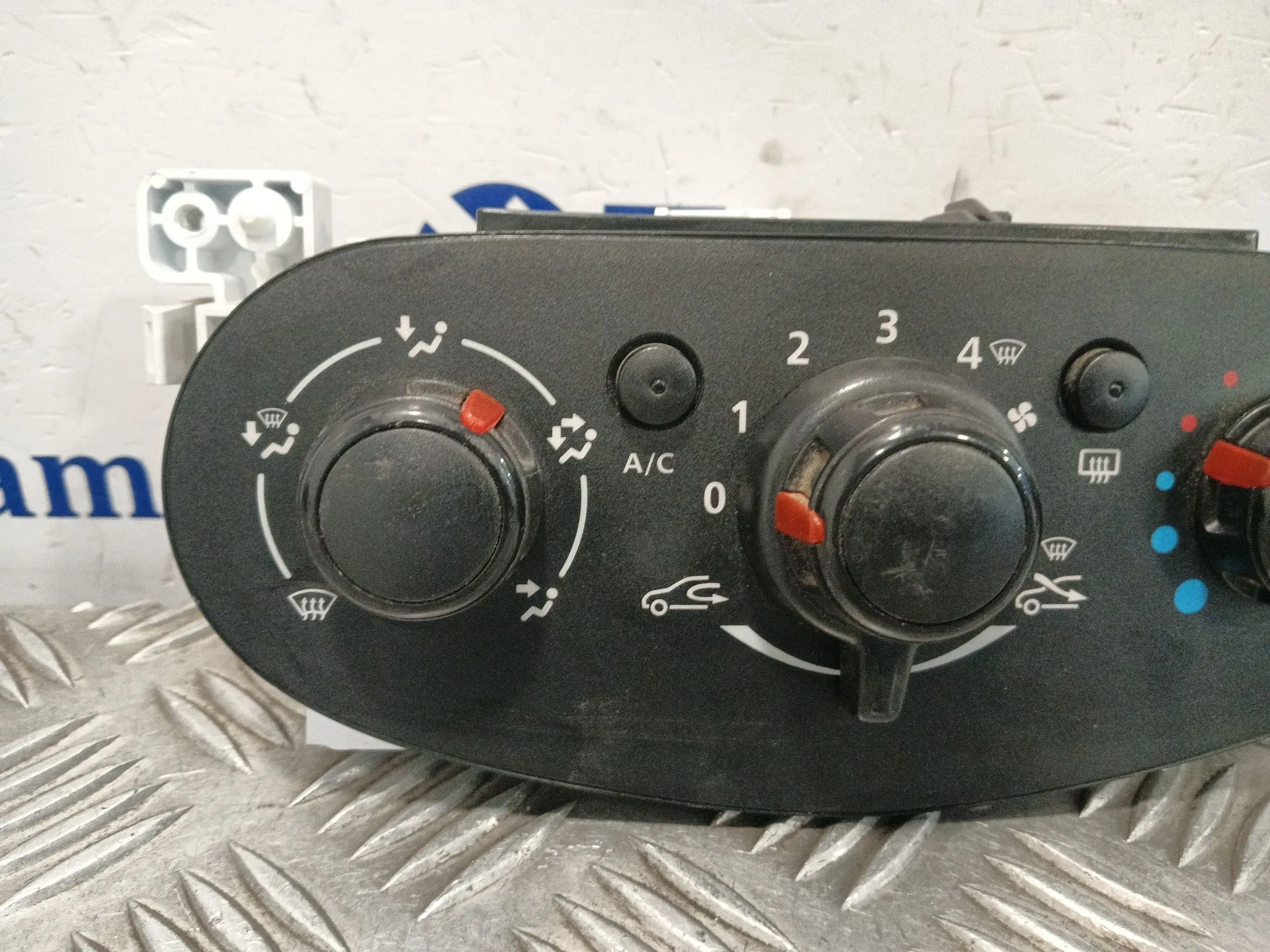 Mando Climatizador para Dacia Sandero