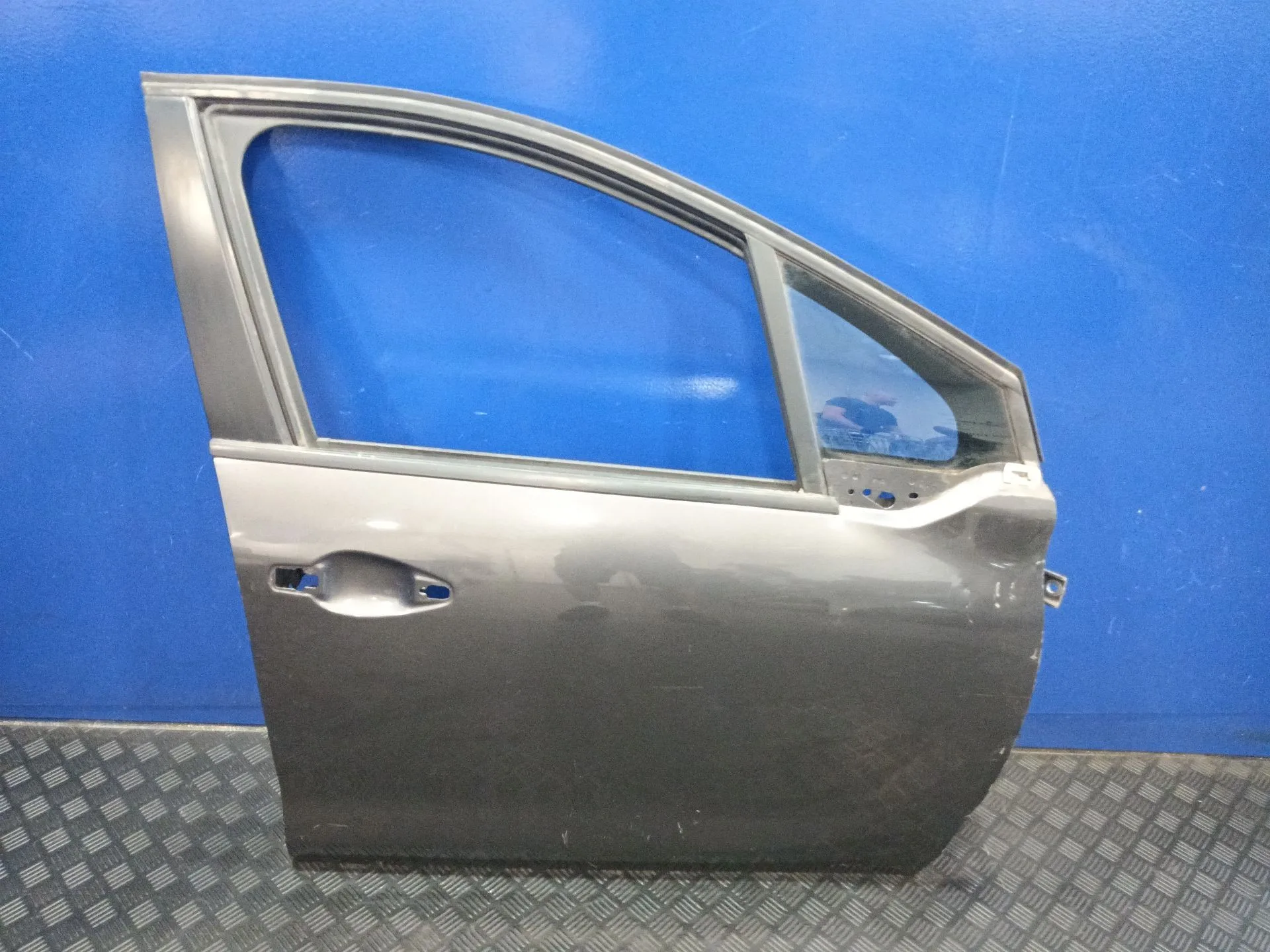 Puerta Delantera Derecha para Peugeot 208