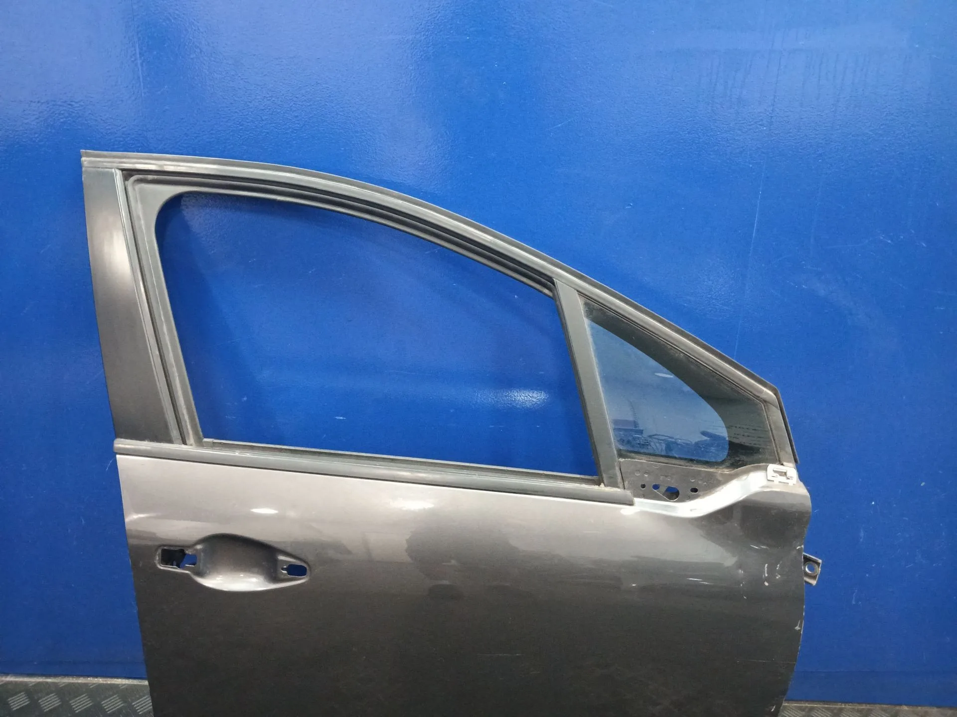 Puerta Delantera Derecha para Peugeot 208