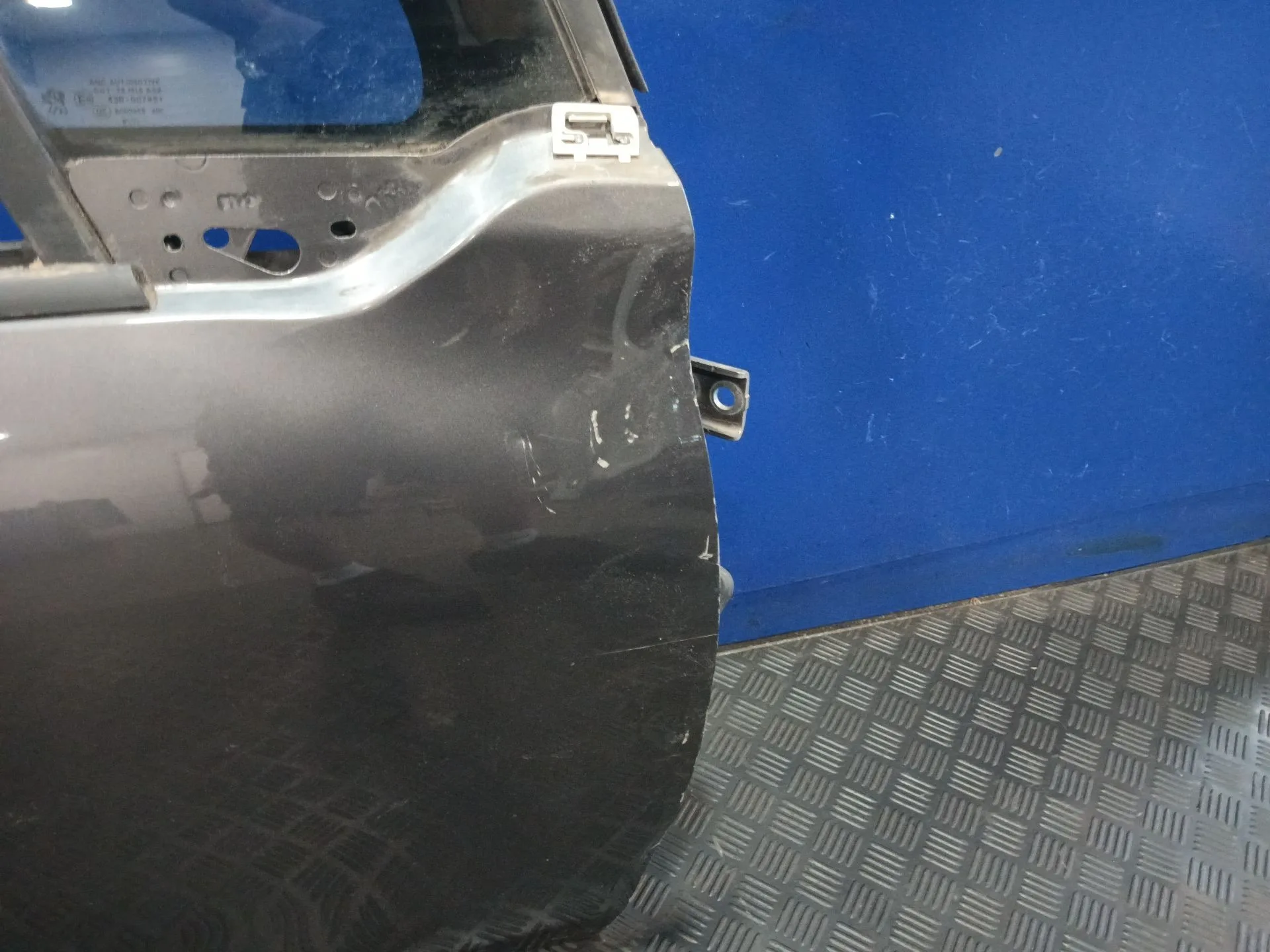 Puerta Delantera Derecha para Peugeot 208