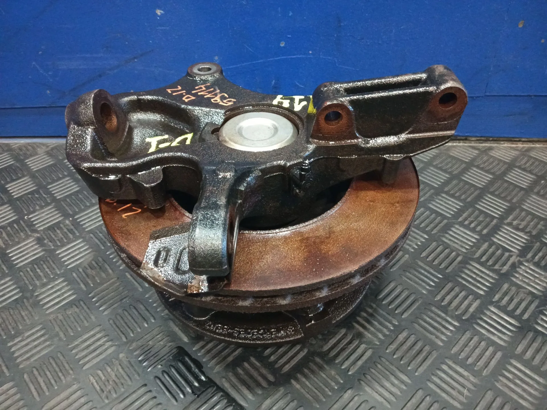 Mangueta Delantera Izquierda para Mercedes-Benz Sprinter 5-T Caja/Chasis (B906)