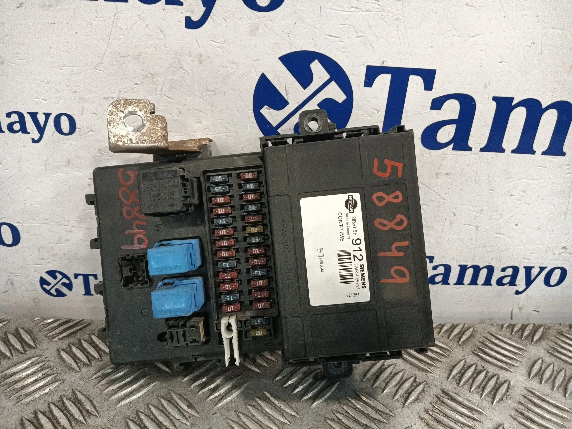 Caja Reles / Fusibles para Nissan Terrano/Terrano.ii (R20)