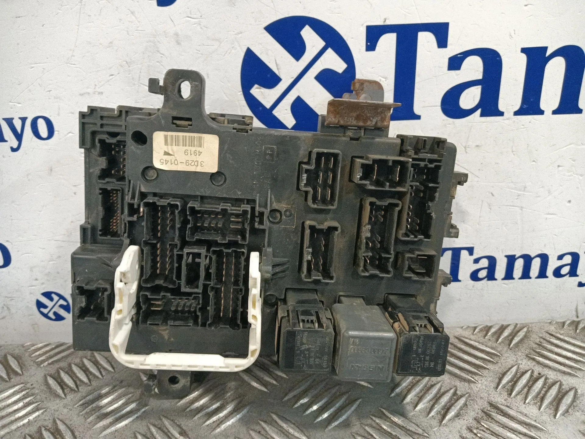 Caja Reles / Fusibles para Nissan Terrano/Terrano.ii (R20)