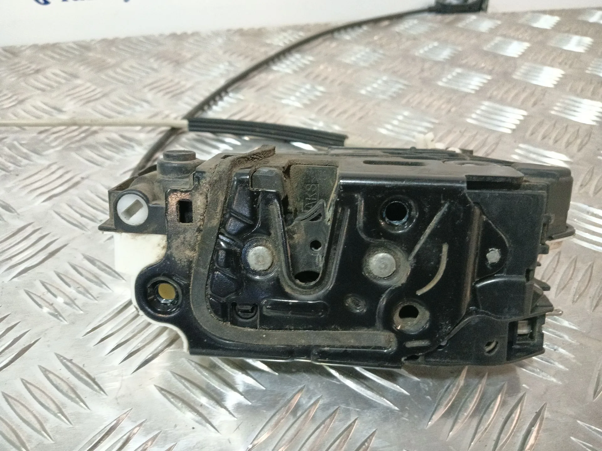 Cerradura Puerta Trasera Izquierda para Seat Ibiza (6J5)