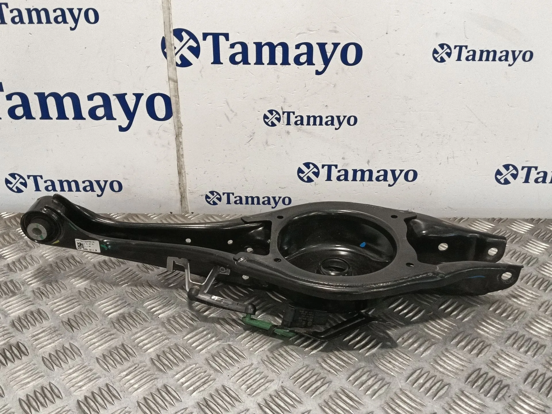 Brazo Suspension Inferior Trasero Derecho para Volkswagen Atlas (Ca1, Ca2, Ca3)