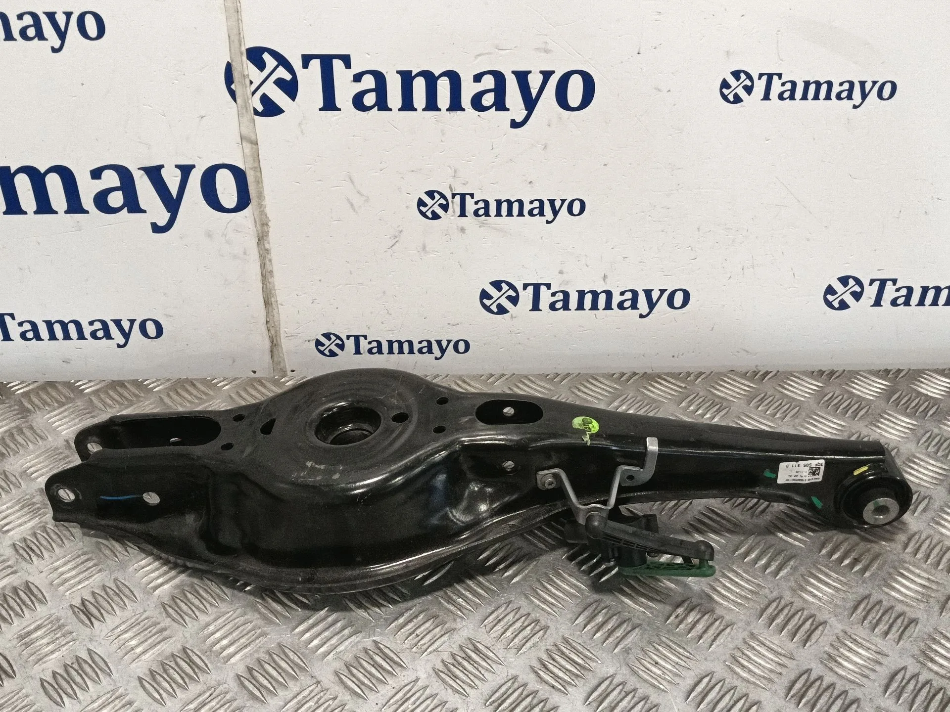 Brazo Suspension Inferior Trasero Derecho para Volkswagen Atlas (Ca1, Ca2, Ca3)
