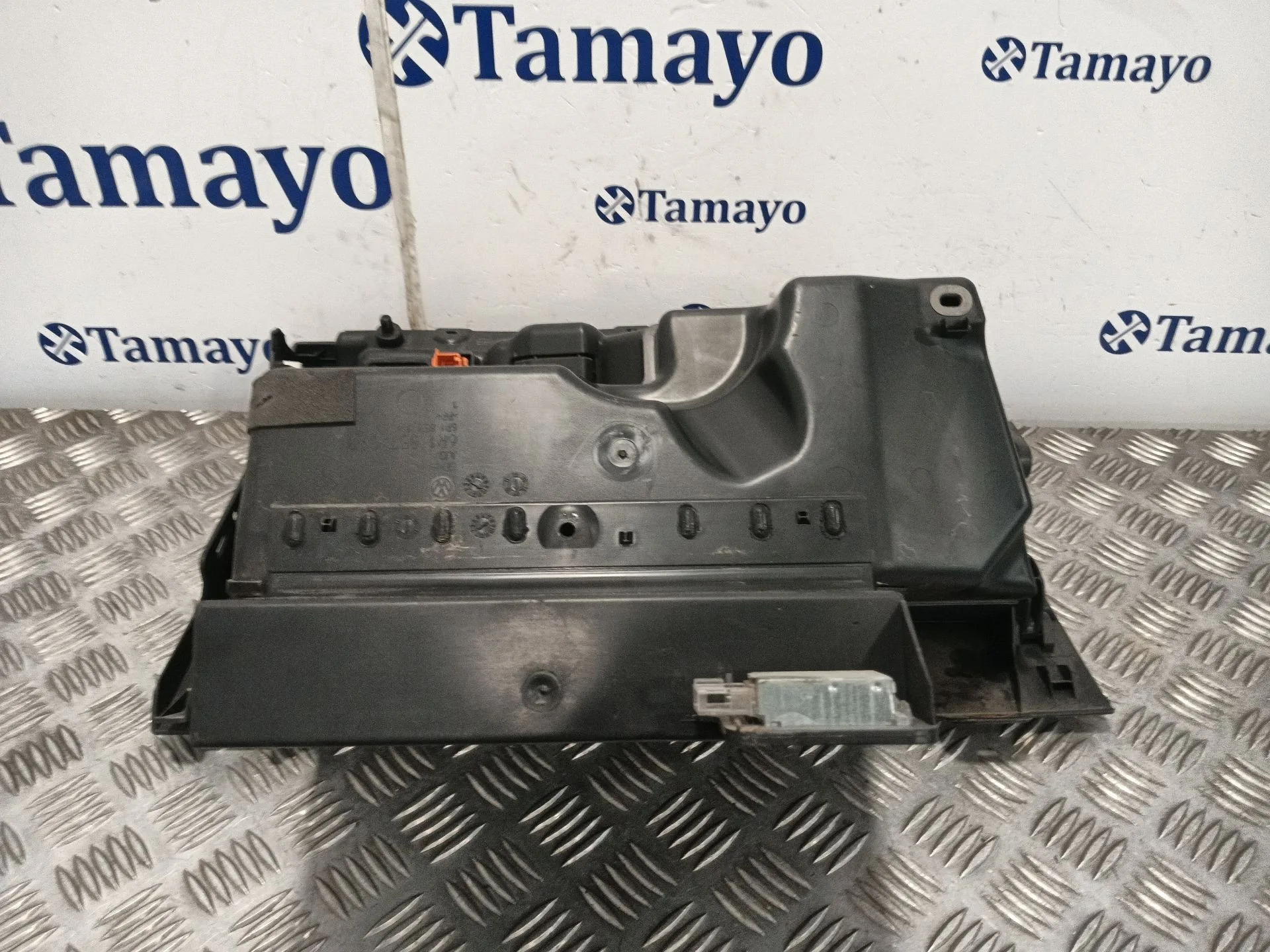 Guantera para Volkswagen Polo (6R1)