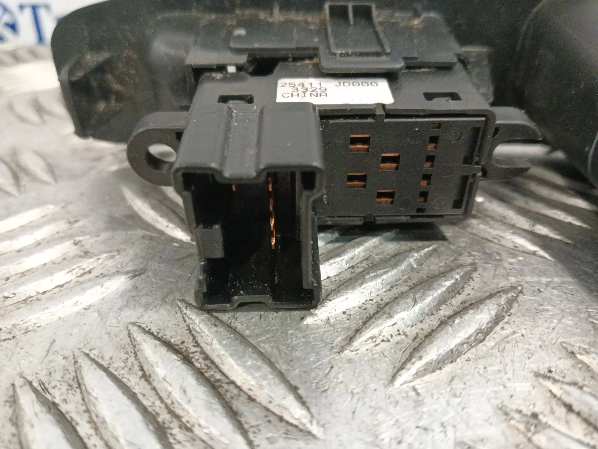 Mando Elevalunas Trasero Derecho para Nissan Qashqai (J10)