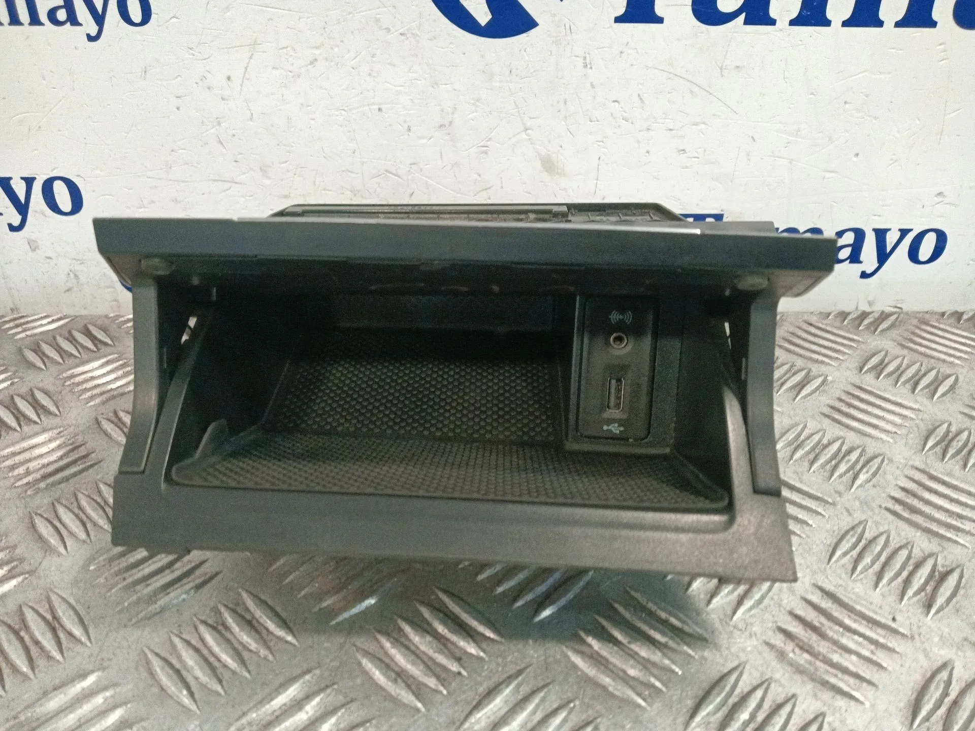 Guantera para Volkswagen Golf Vii Lim.