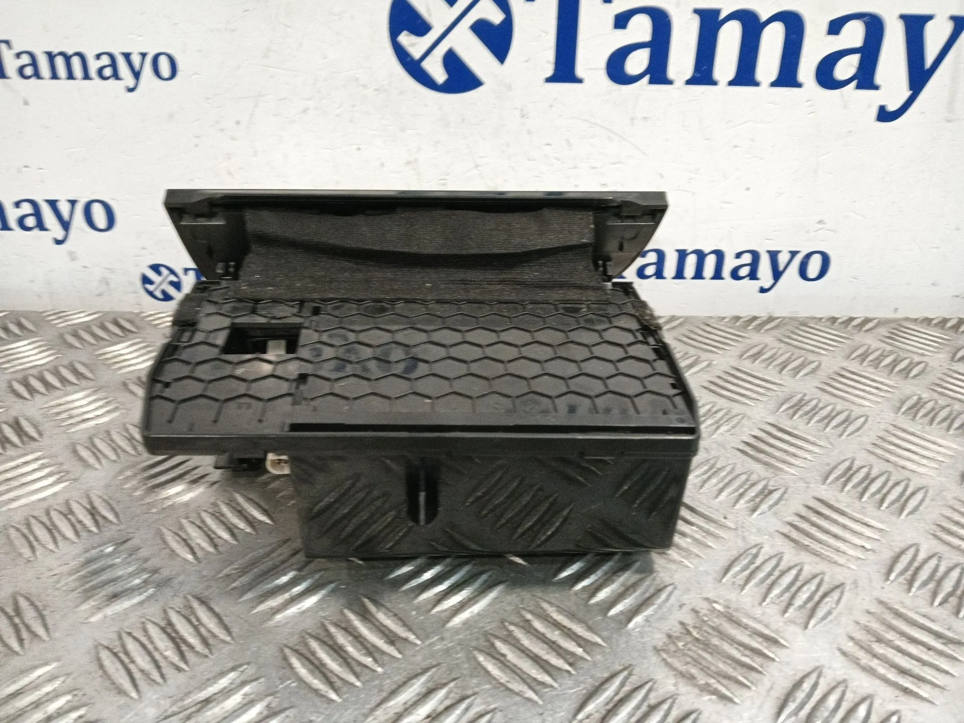 Guantera para Volkswagen Golf Vii Lim.