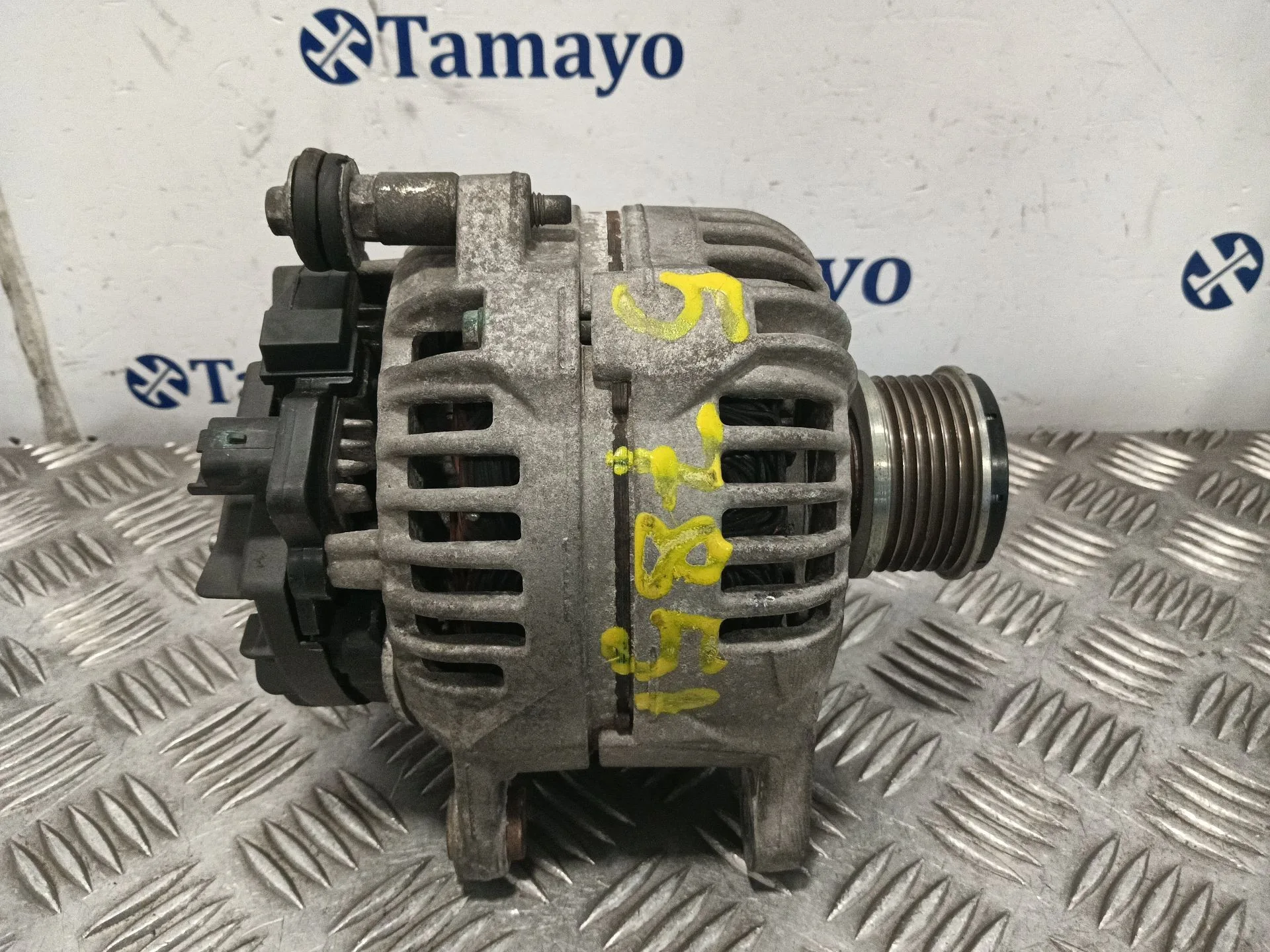 Alternador para Nissan Juke (F15)