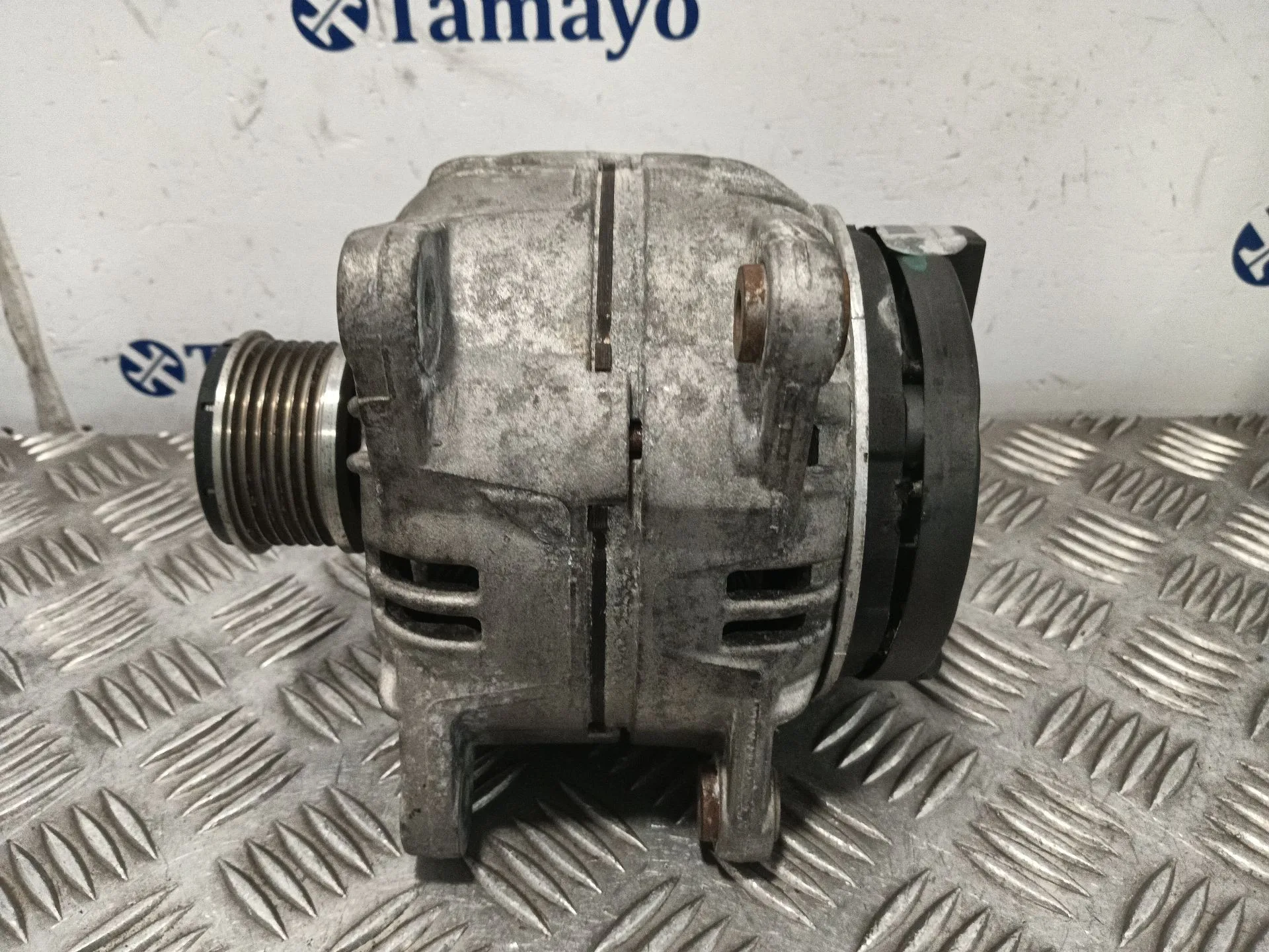 Alternador para Nissan Juke (F15)